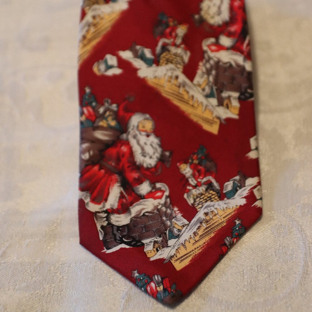 Boston Traders 100% Silk Santa Claus Christmas Tie Made in USA Holiday Festive